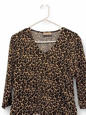 Leopard Print V-Neck Women's Top - Tan and Black
